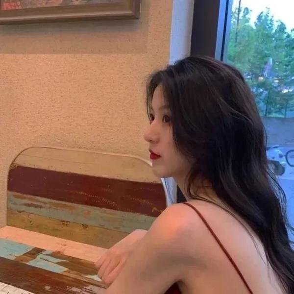 不是姐妹